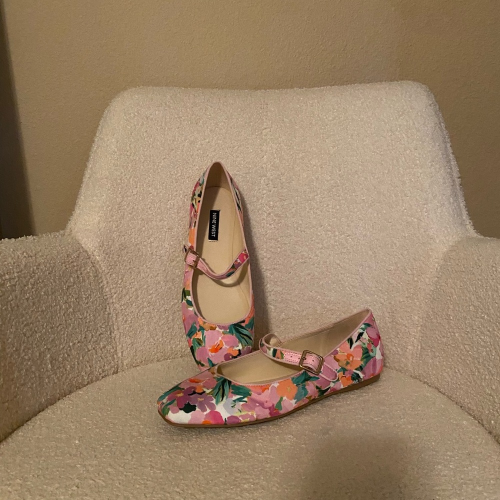 Nine West Pink and Green Floral Flats